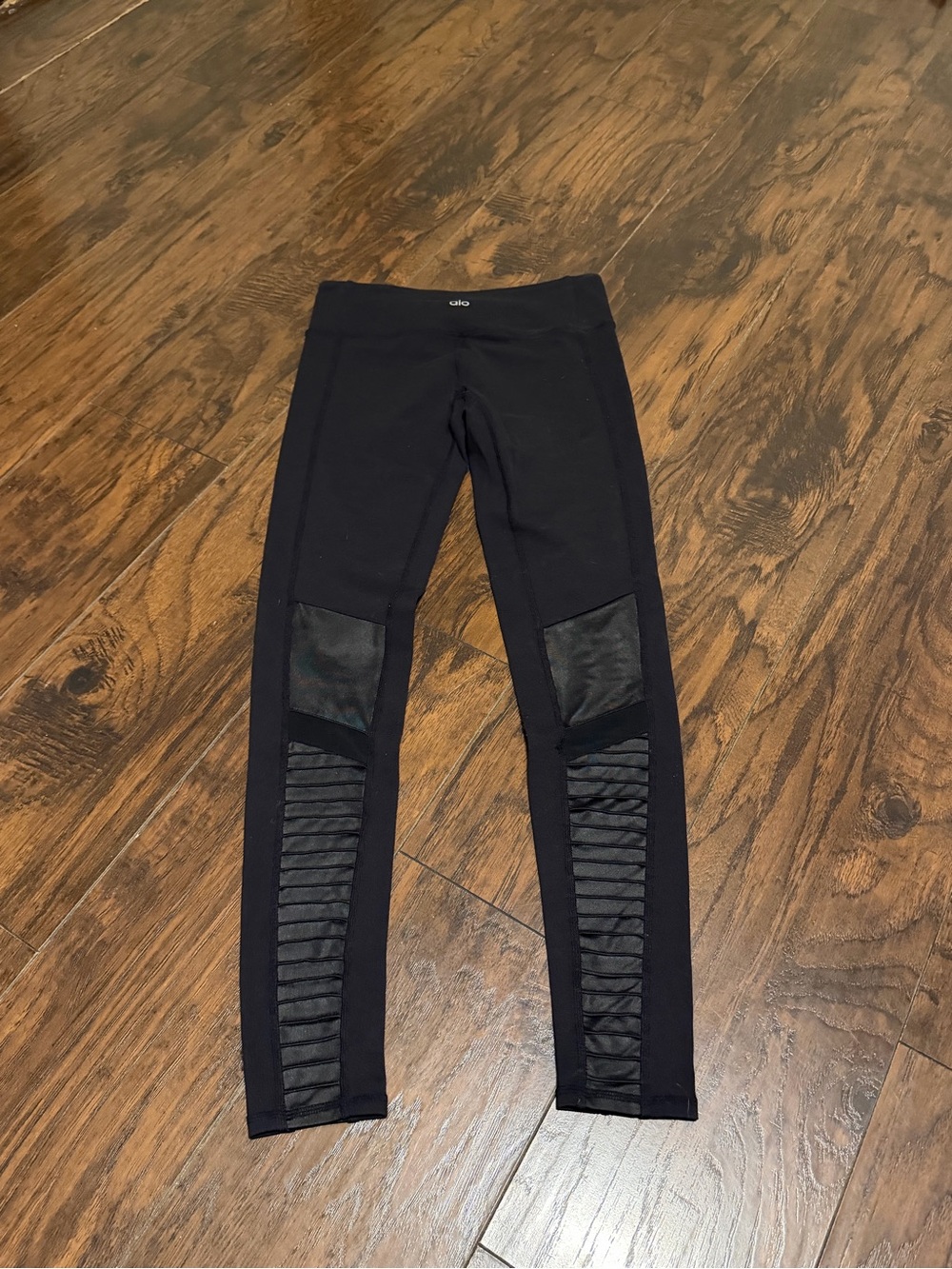 Alo yoga women’s black moto leggings size small - Picture 3 of 5